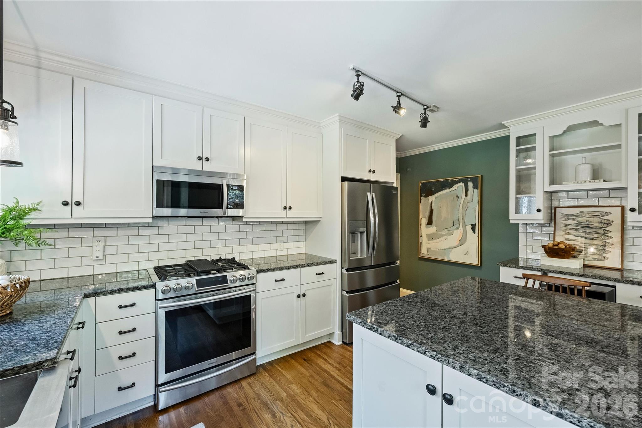 1633 Nassau Boulevard — Charlotte