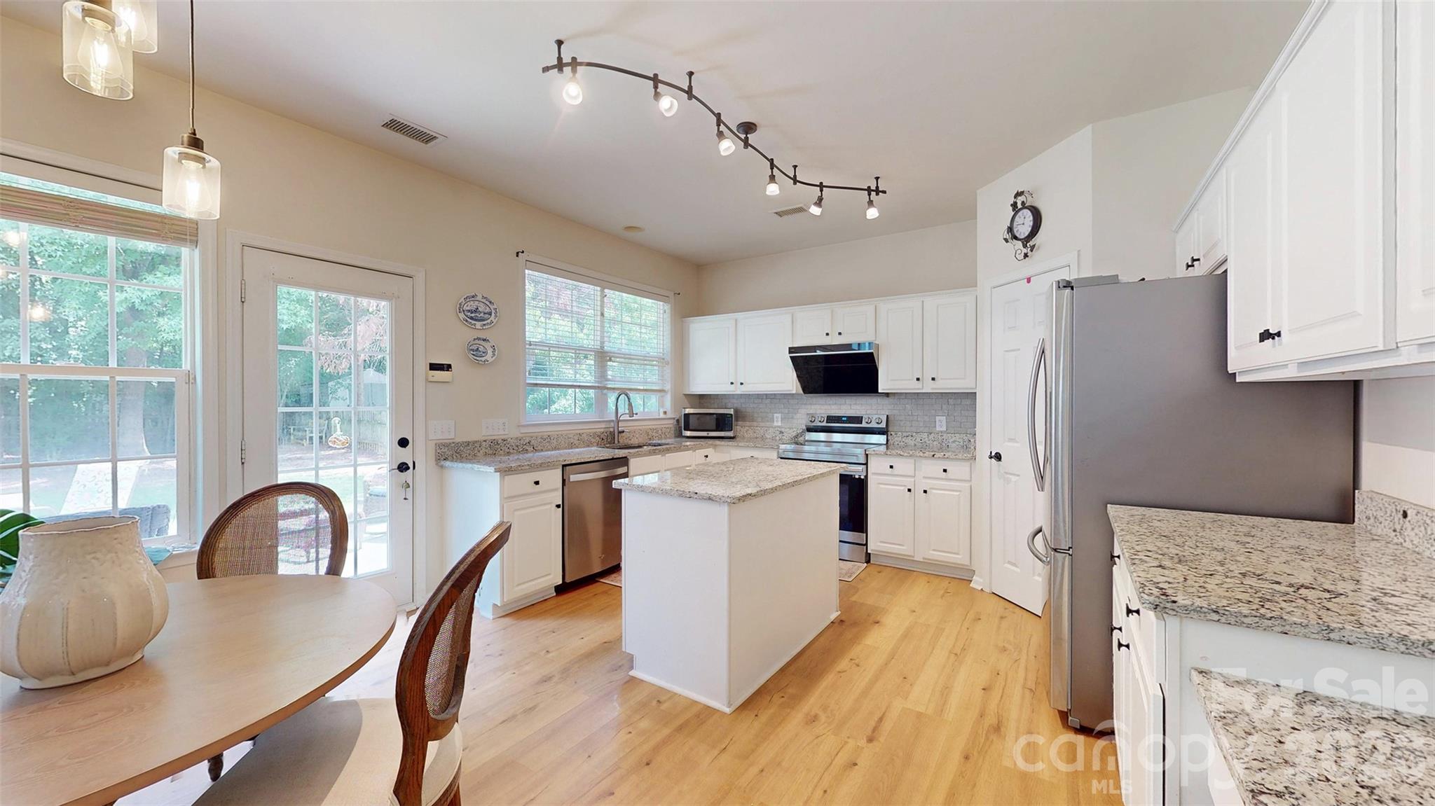 3543 Manor House Drive — Charlotte