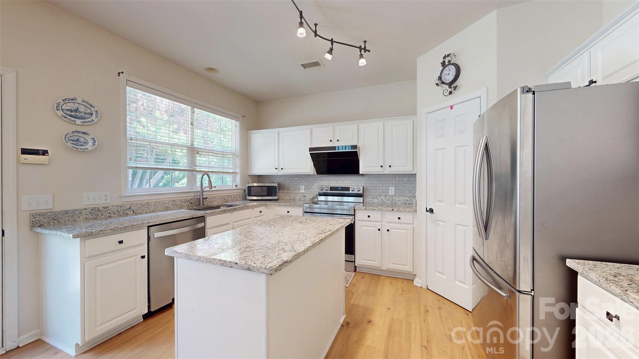3543 Manor House Drive — Charlotte