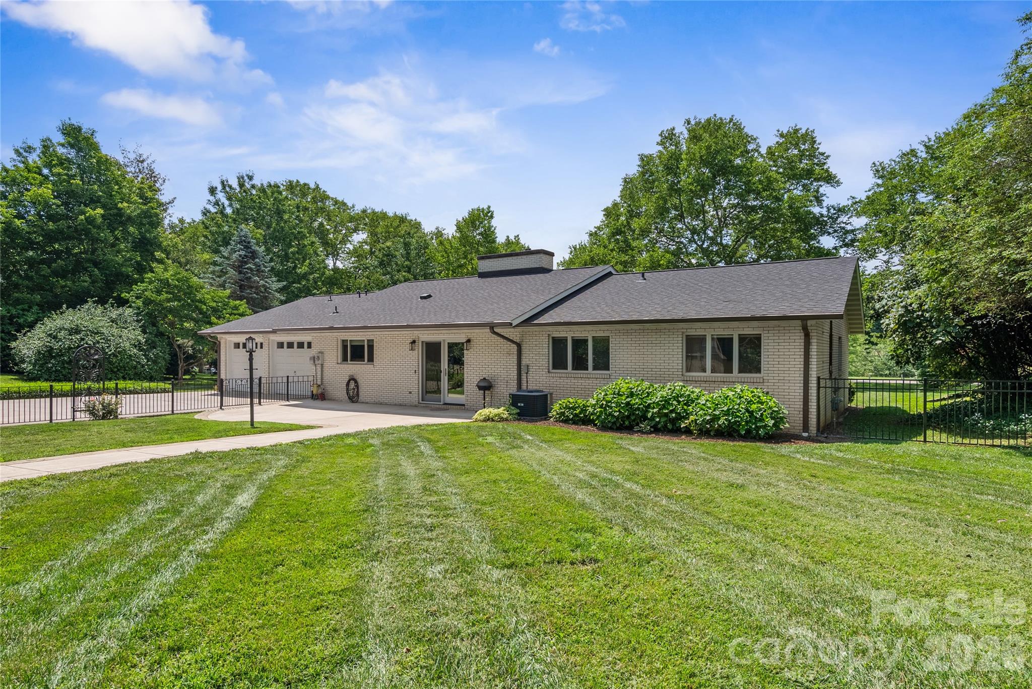 1329 Merrimon Avenue — Asheville