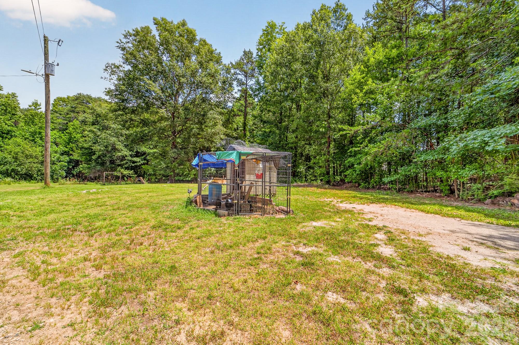 2446 Wood Road — York