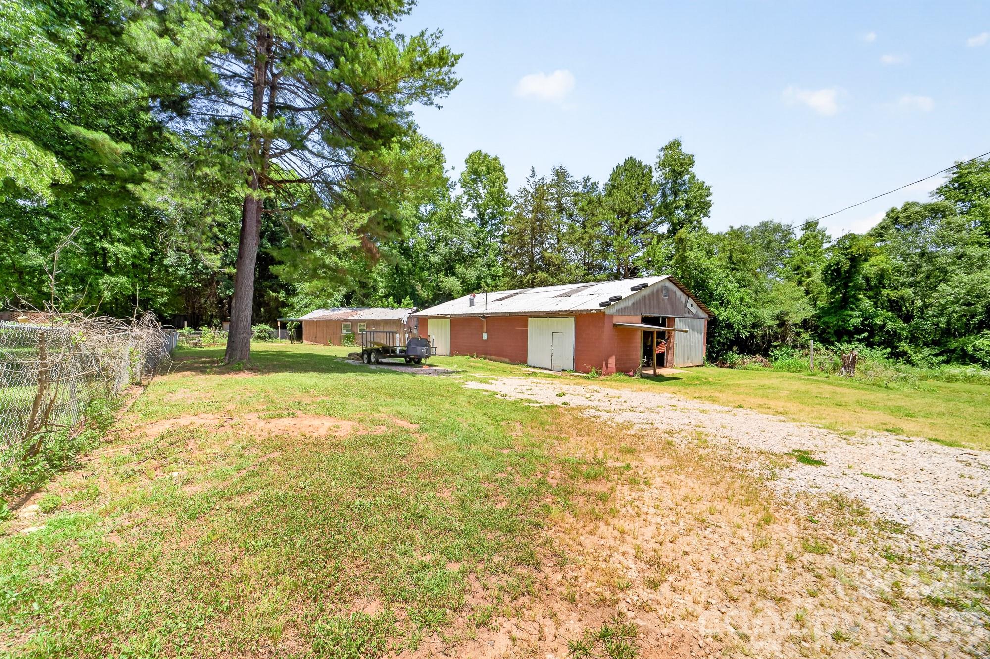 2446 Wood Road — York
