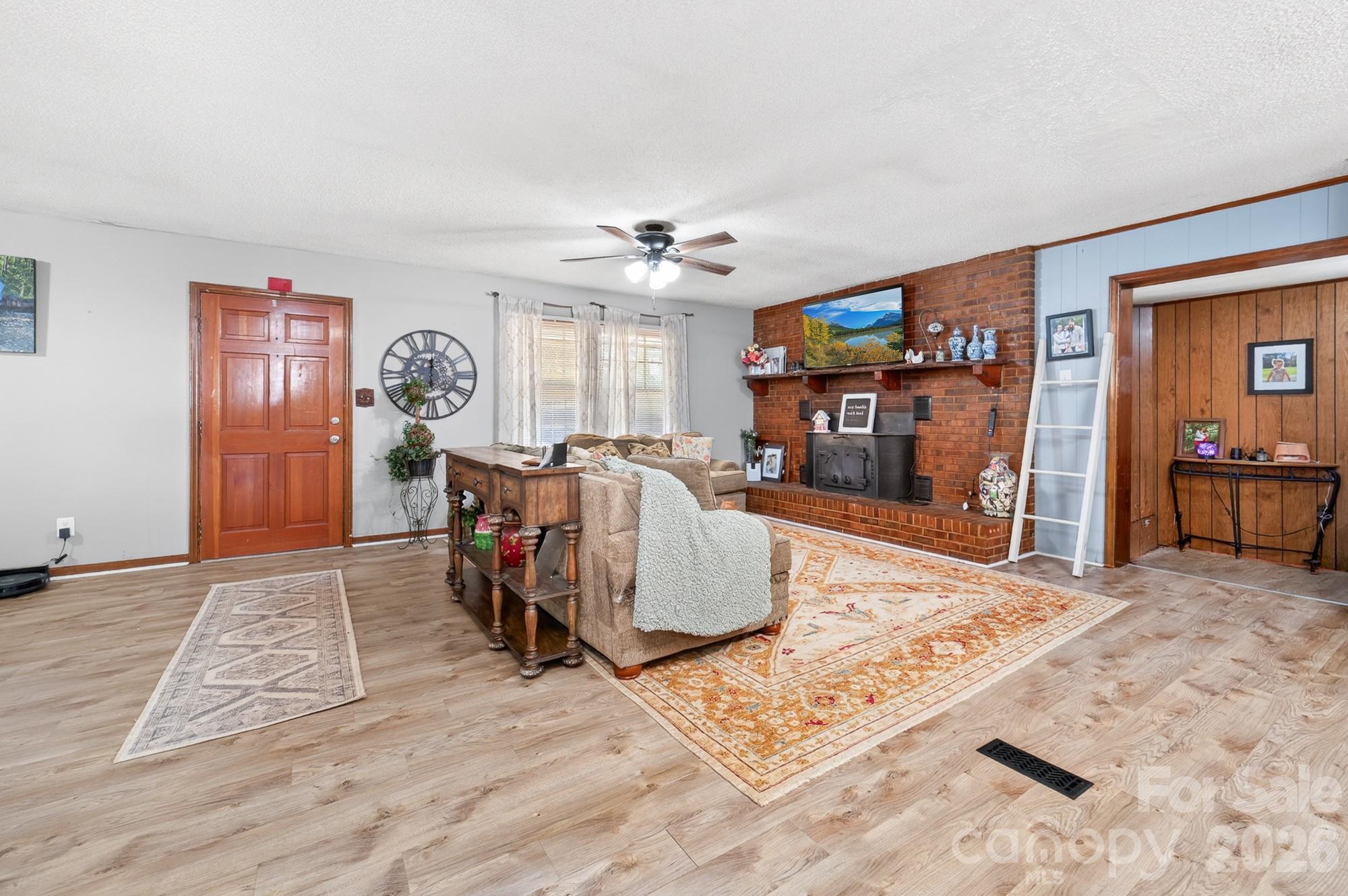 2446 Wood Road — York