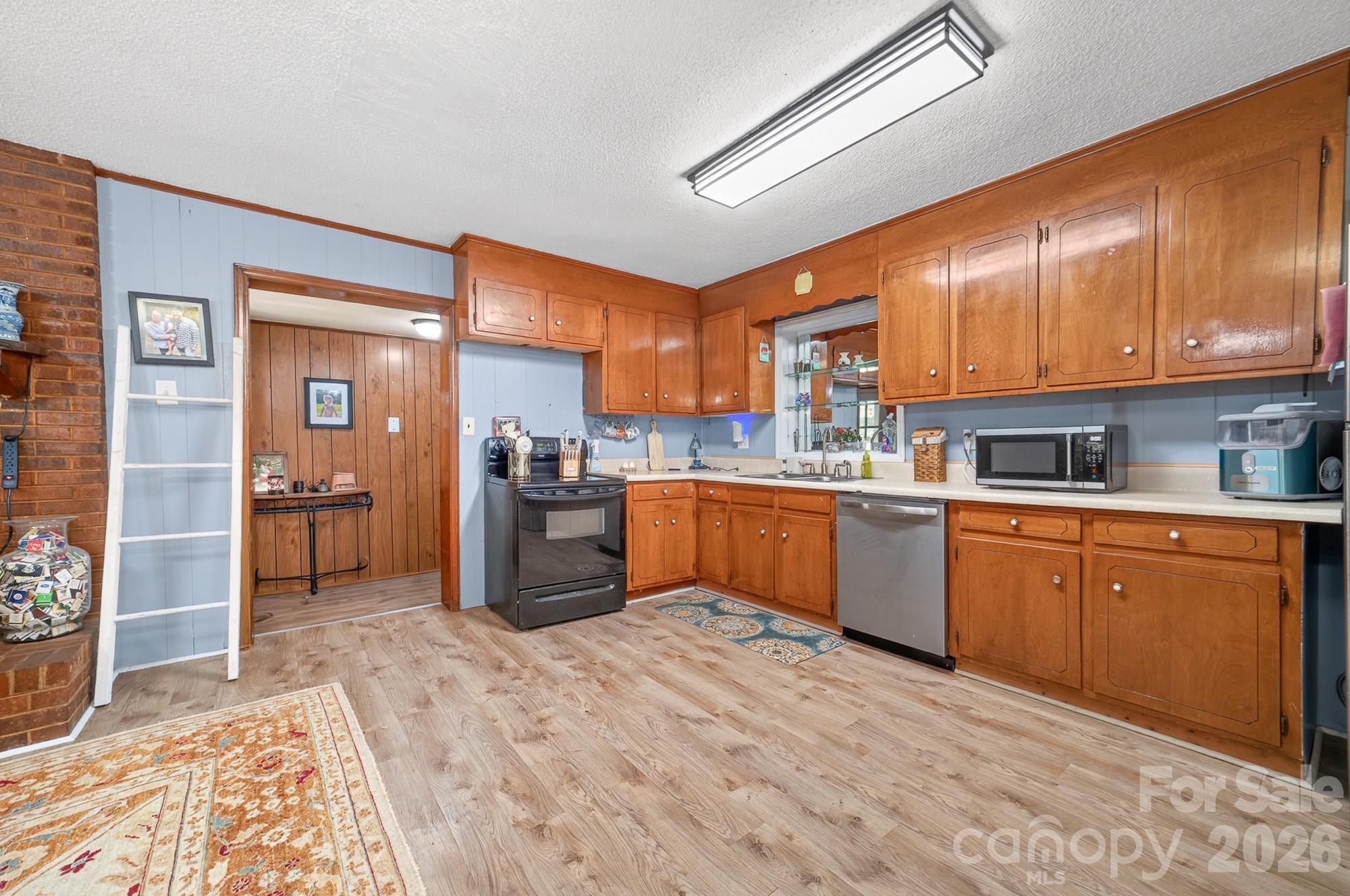 2446 Wood Road — York