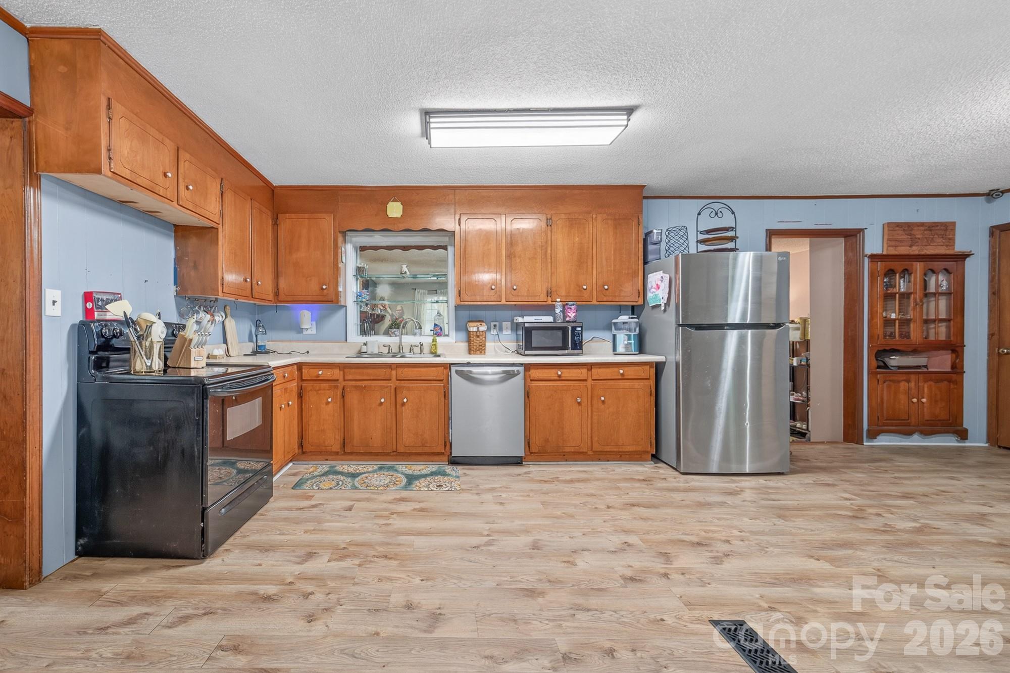 2446 Wood Road — York