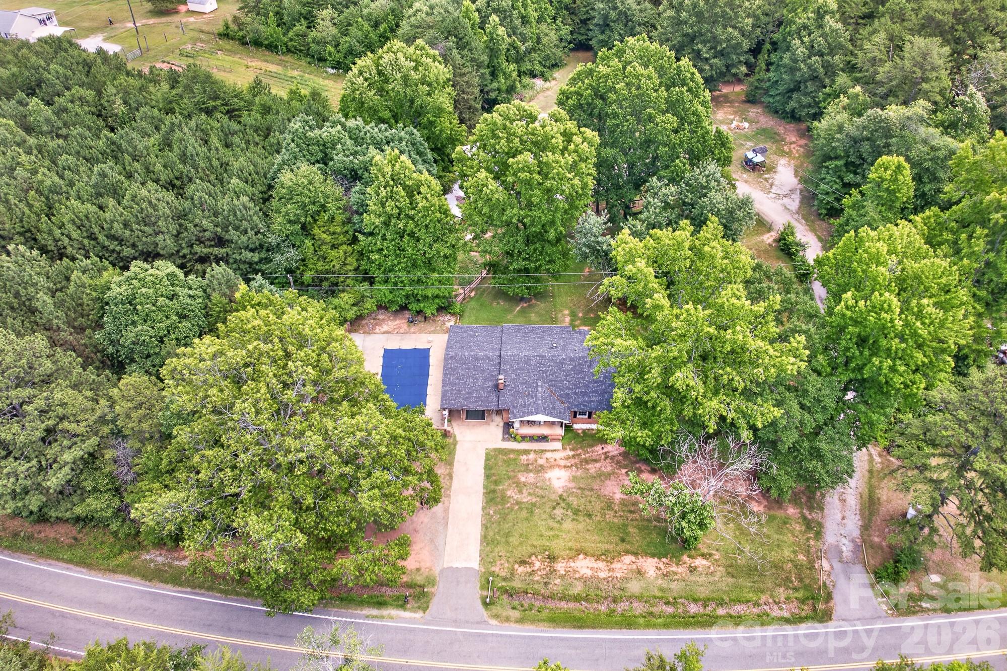 2446 Wood Road — York