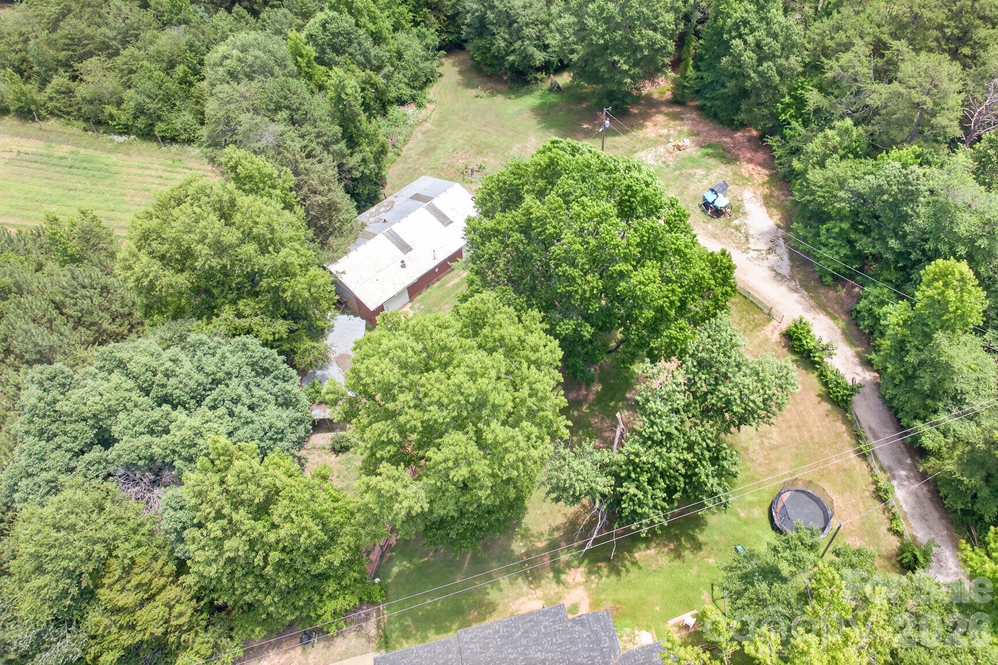 2446 Wood Road — York