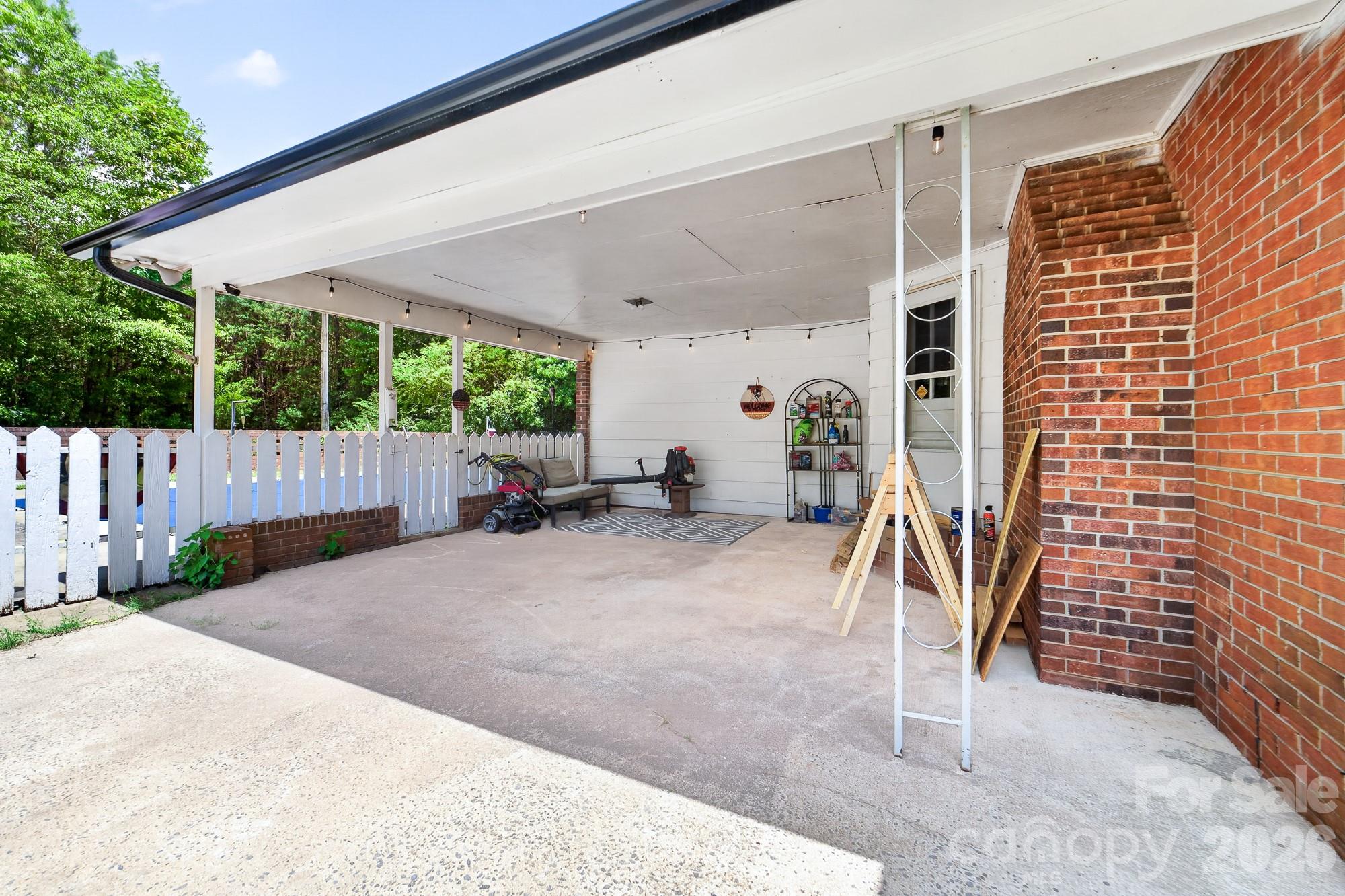 2446 Wood Road — York