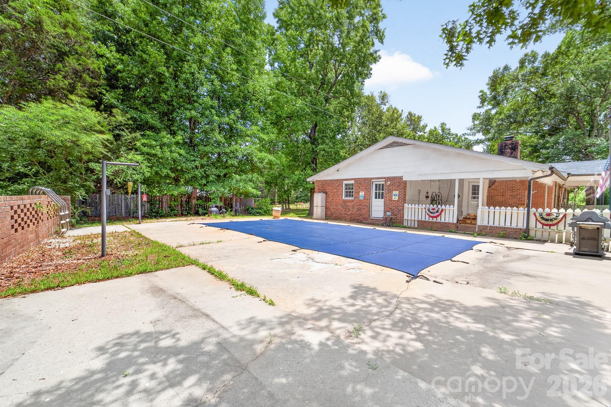 2446 Wood Road — York