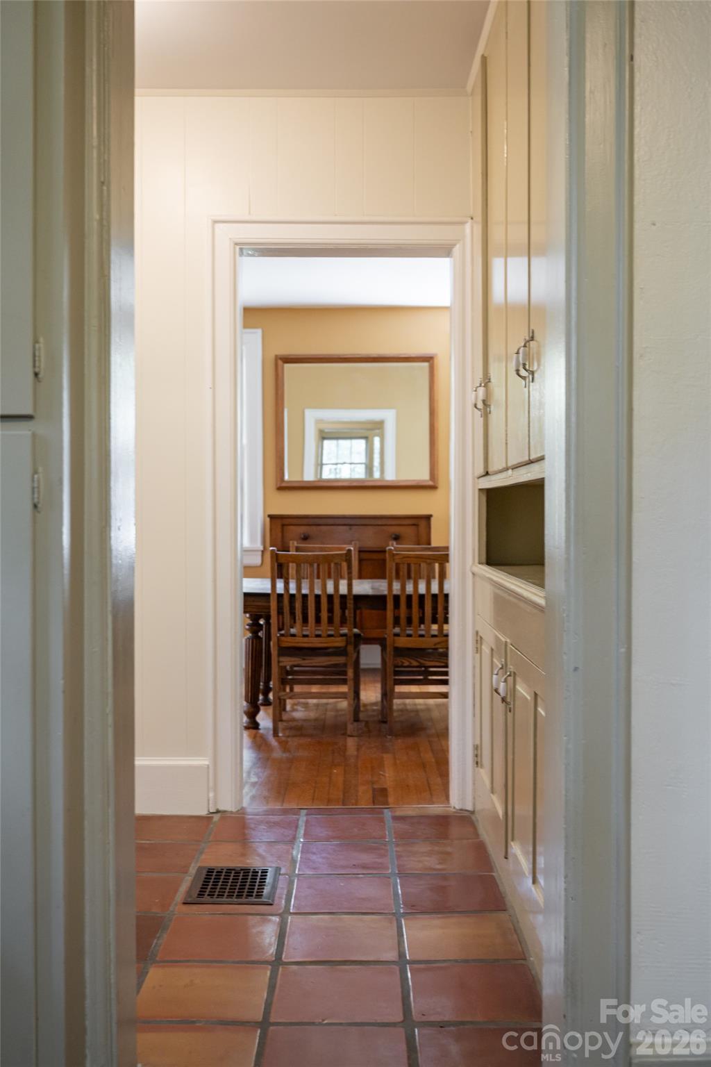 20 Buena Vista Road — Asheville