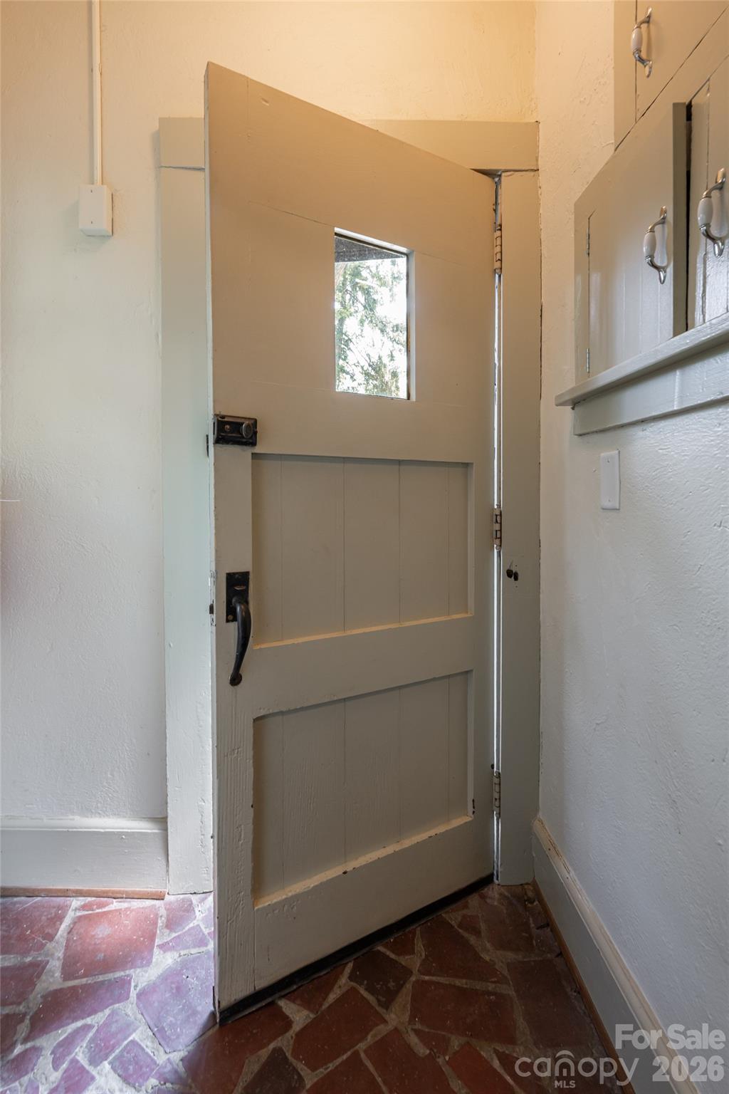 20 Buena Vista Road — Asheville