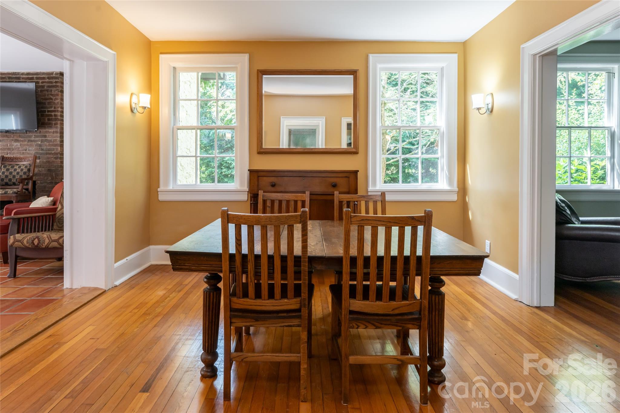 20 Buena Vista Road — Asheville