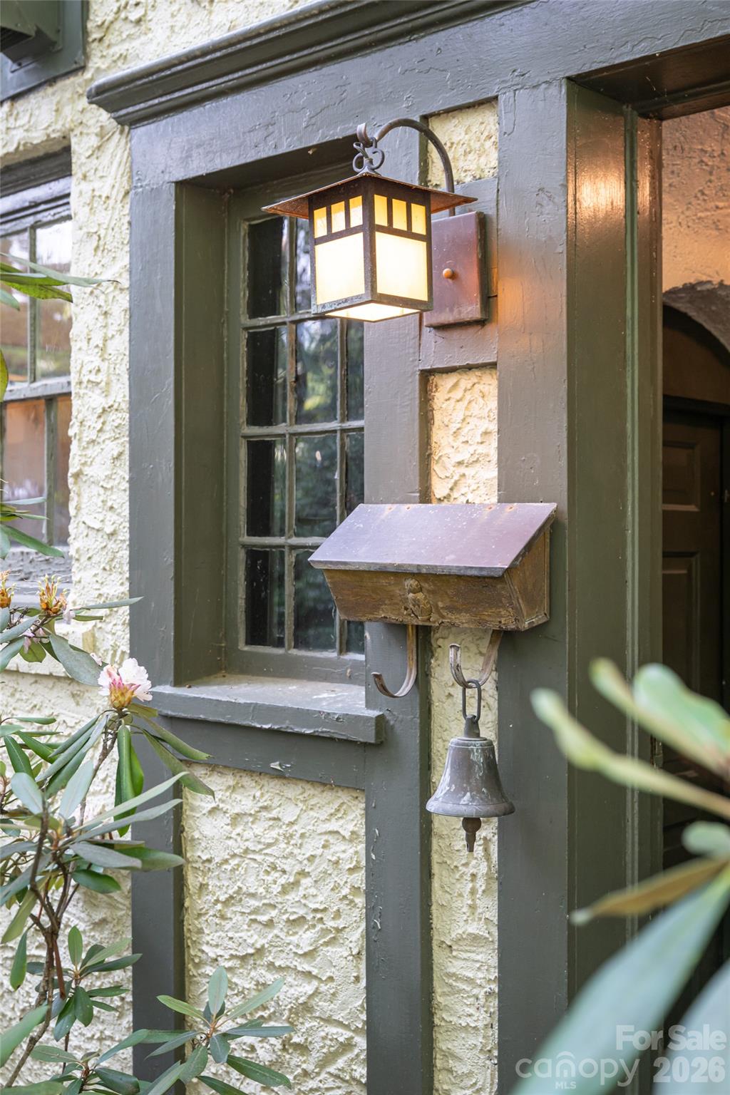 20 Buena Vista Road — Asheville