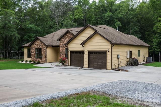 148 Williams Wood Drive — Prosperity