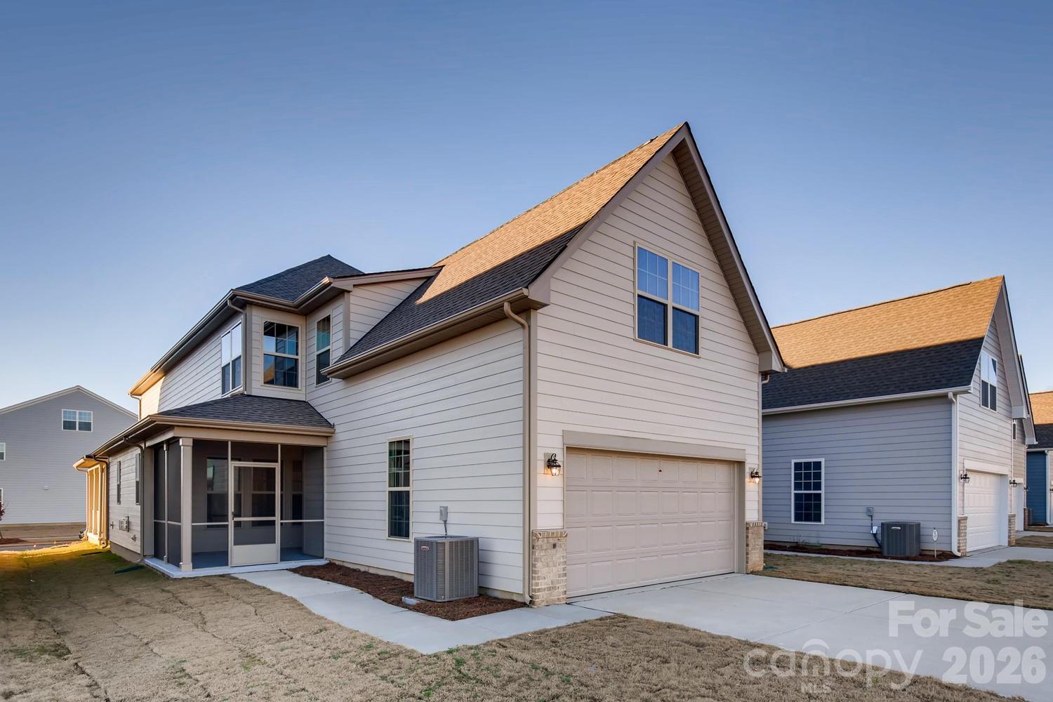 6418 Raffia Road — Charlotte