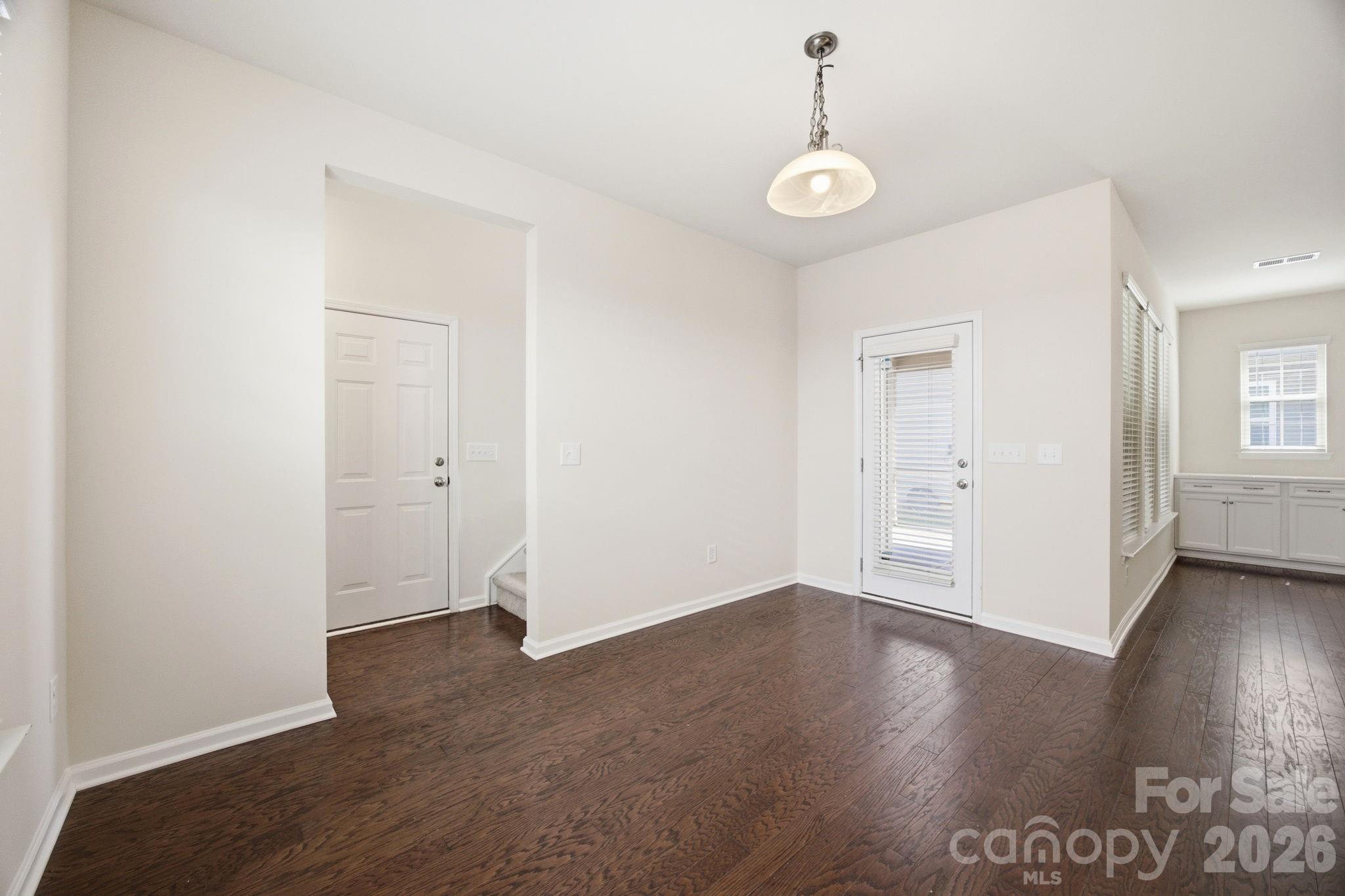 6418 Raffia Road — Charlotte
