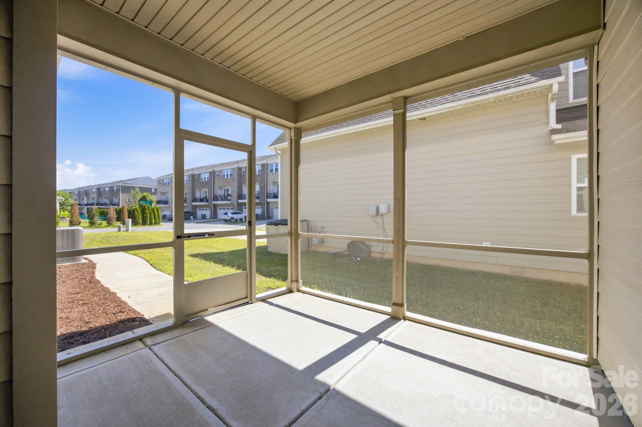 6418 Raffia Road — Charlotte