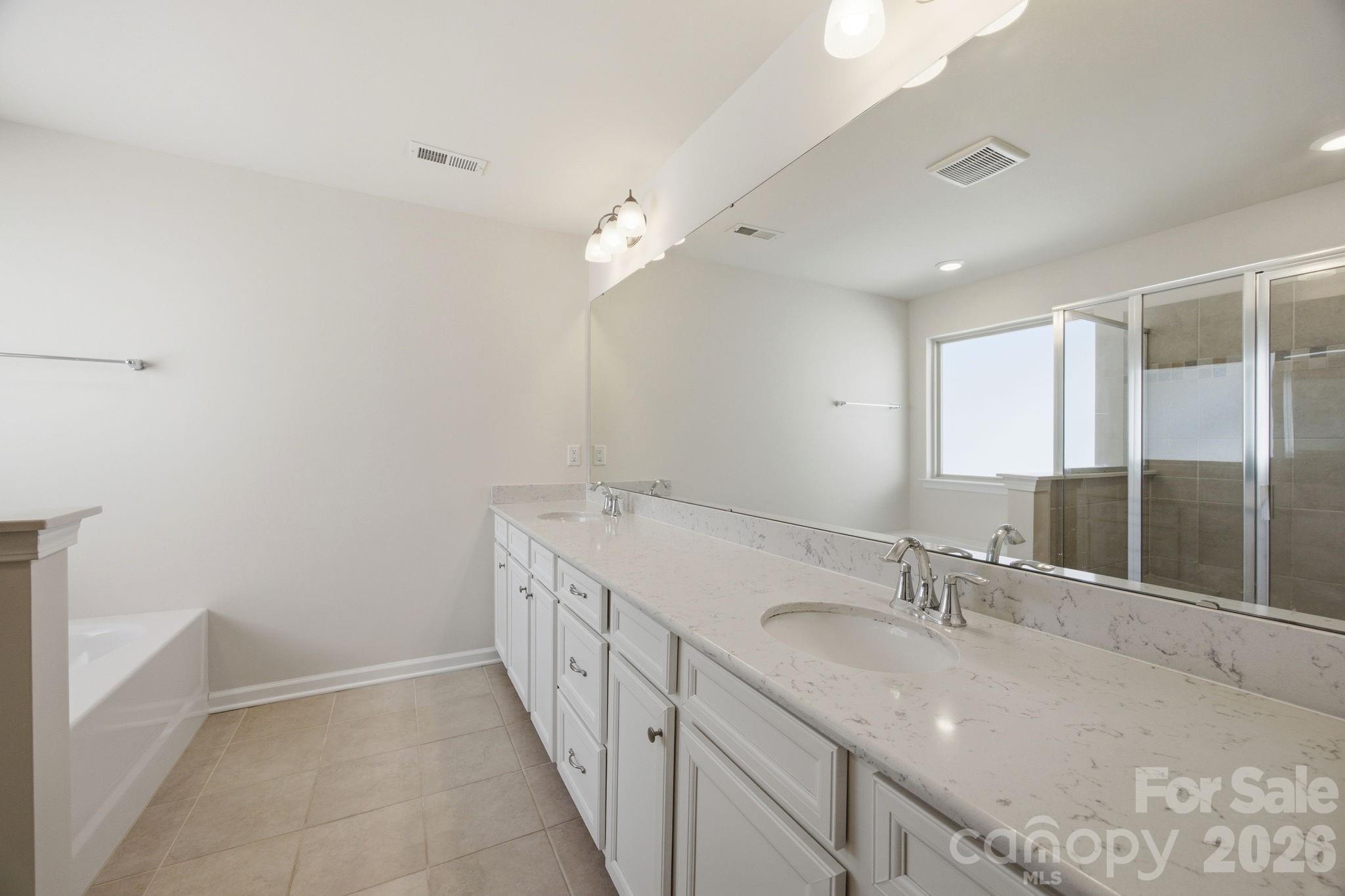 6418 Raffia Road — Charlotte