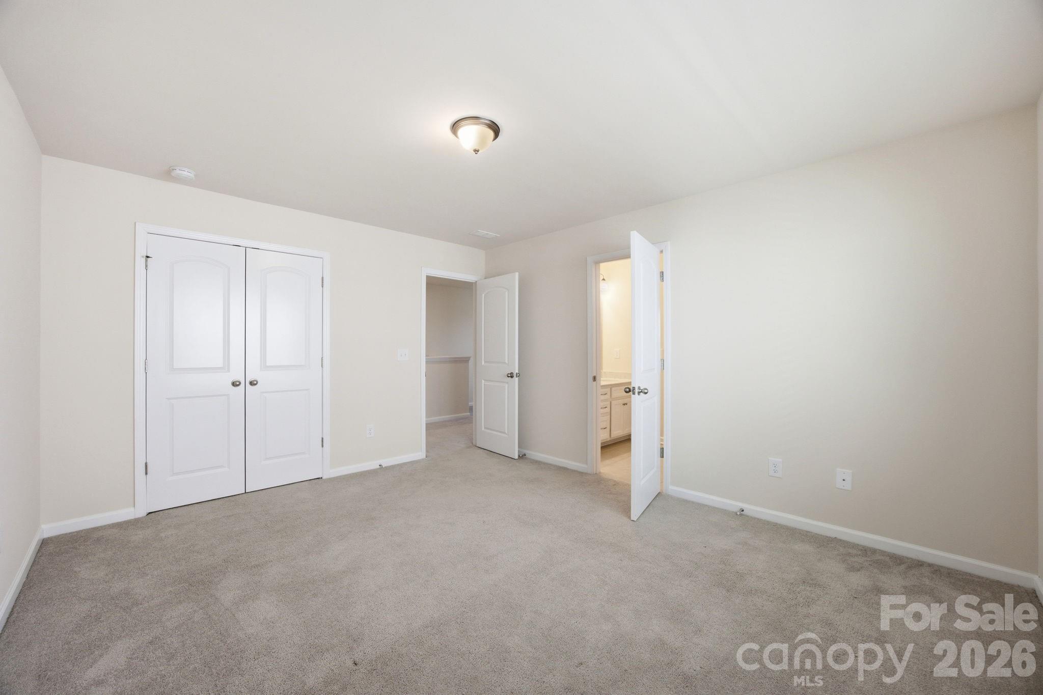 6418 Raffia Road — Charlotte