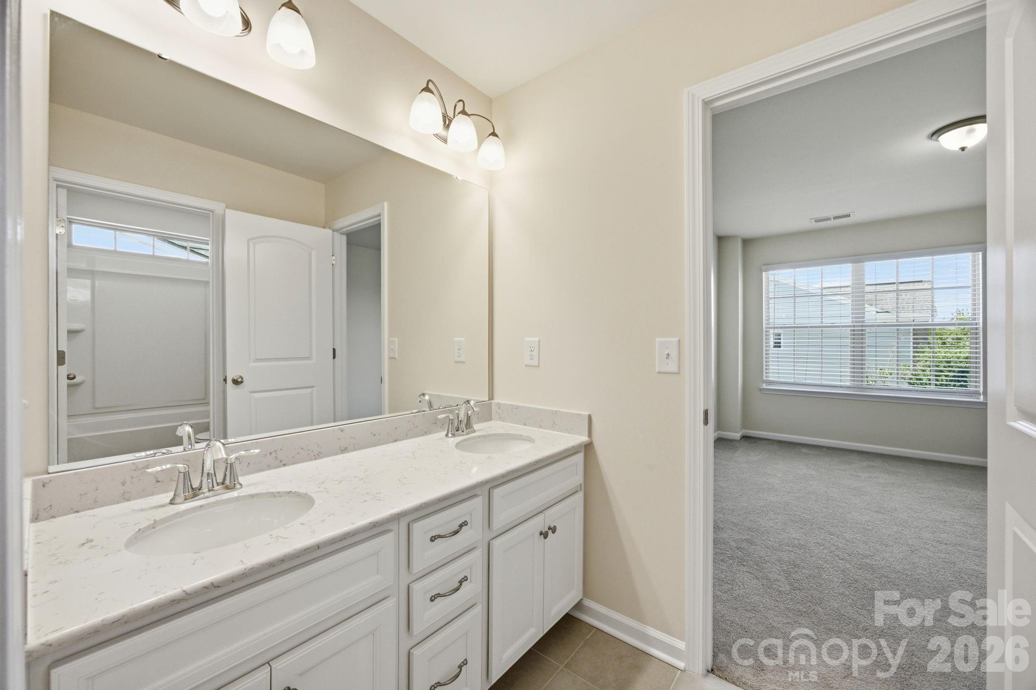 6418 Raffia Road — Charlotte