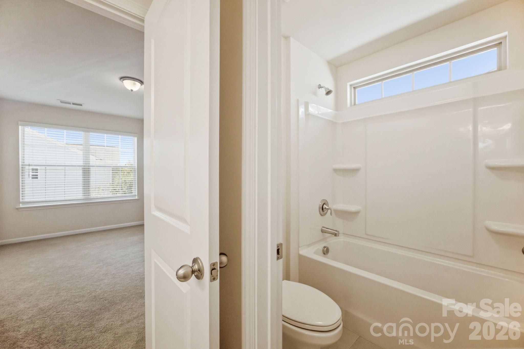 6418 Raffia Road — Charlotte