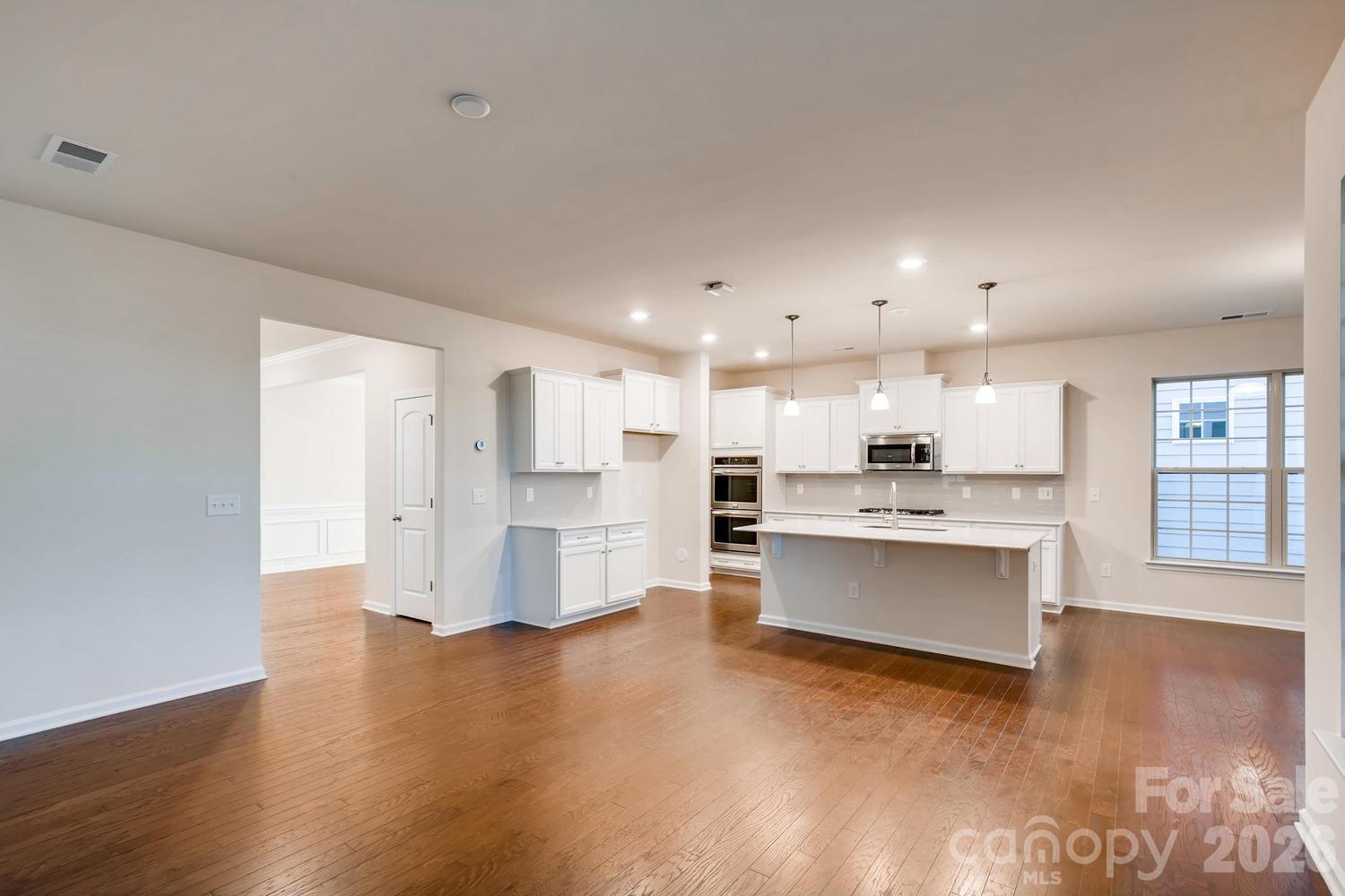 6418 Raffia Road — Charlotte