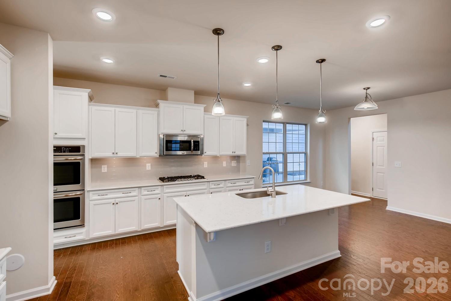 6418 Raffia Road — Charlotte