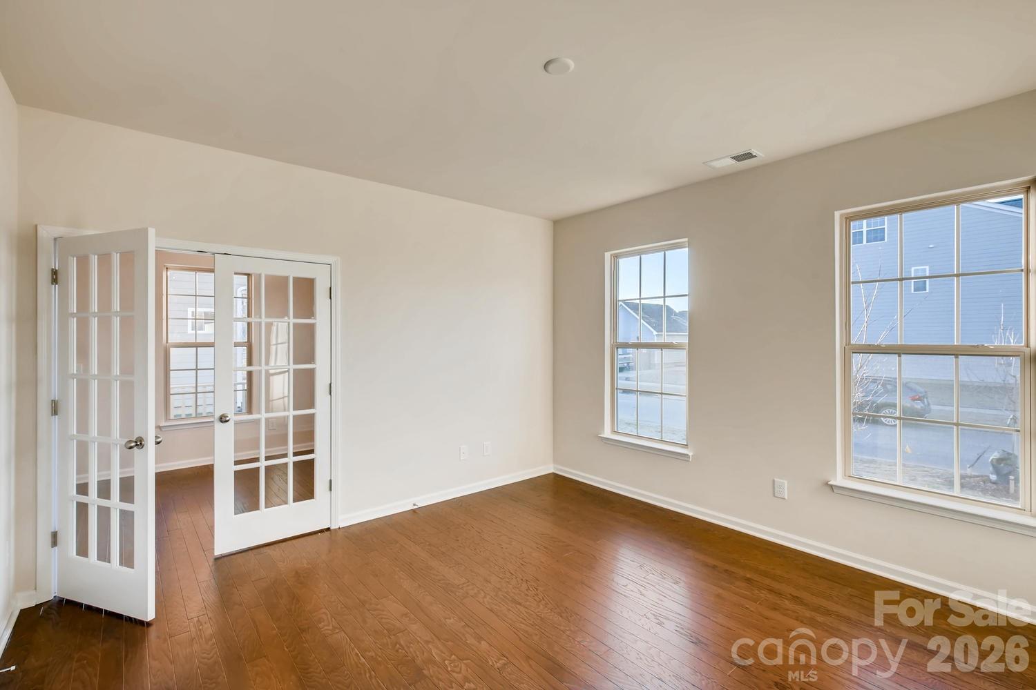 6418 Raffia Road — Charlotte
