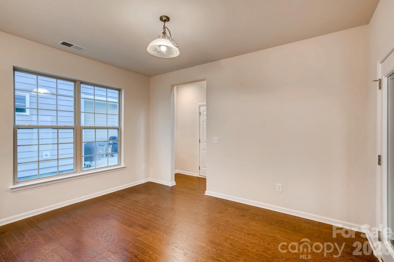 6418 Raffia Road — Charlotte