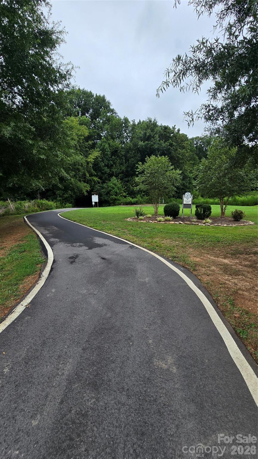 8312 Compton acres Lane — Waxhaw
