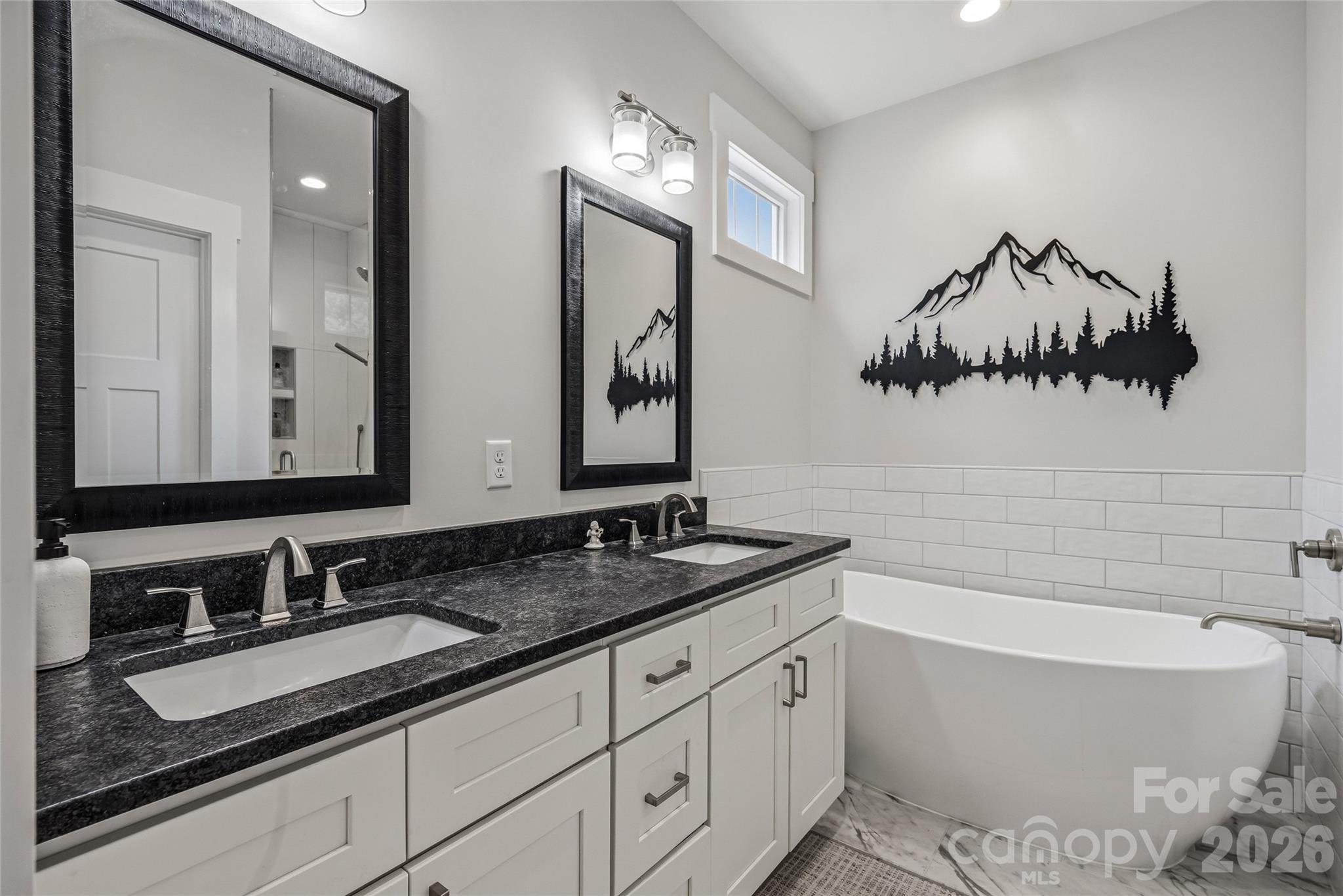 25 E Williams Meadow Court — Hendersonville