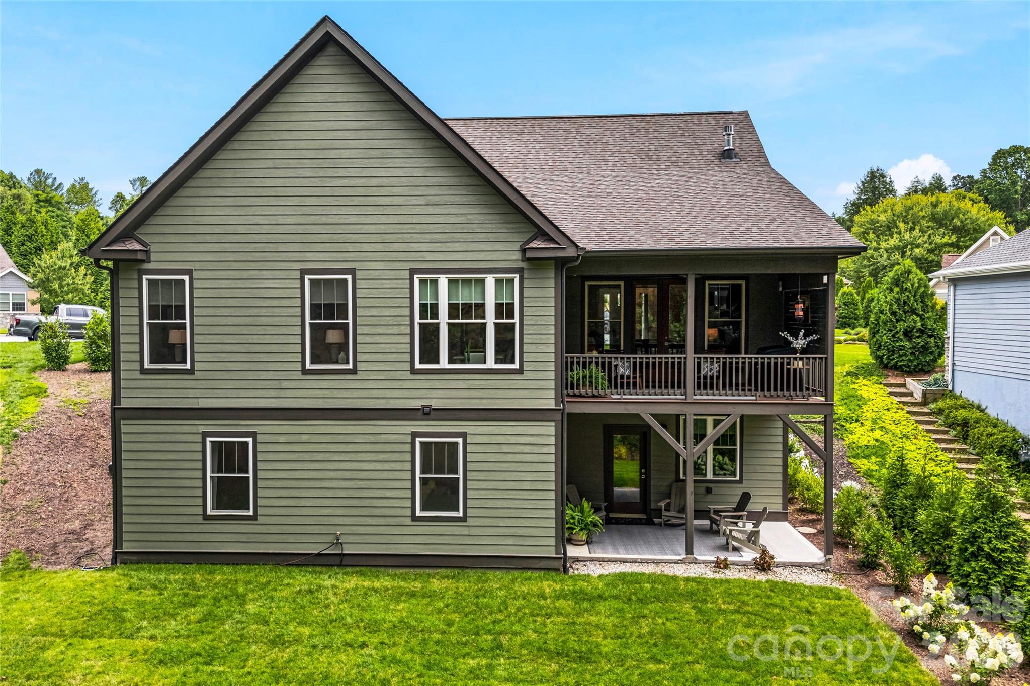 25 E Williams Meadow Court — Hendersonville