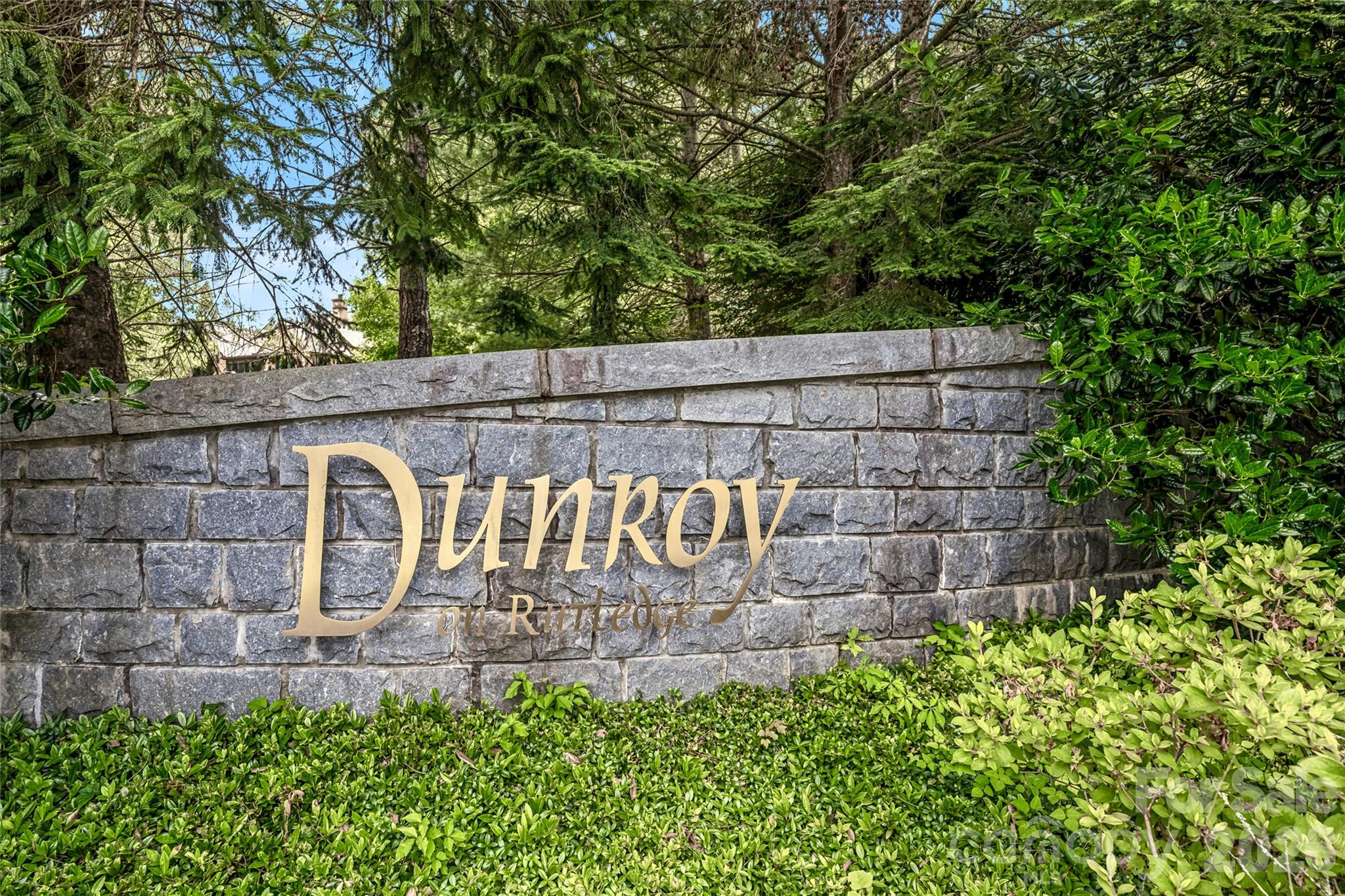 25 E Williams Meadow Court — Hendersonville