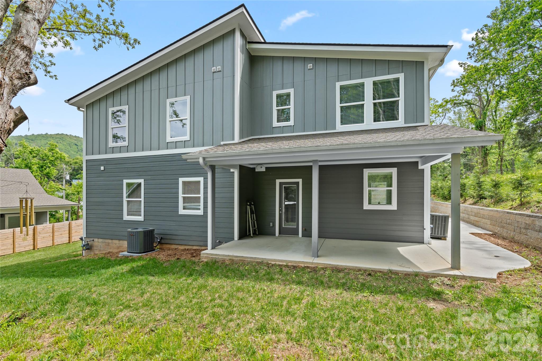 128 Rock Hill Road — Asheville