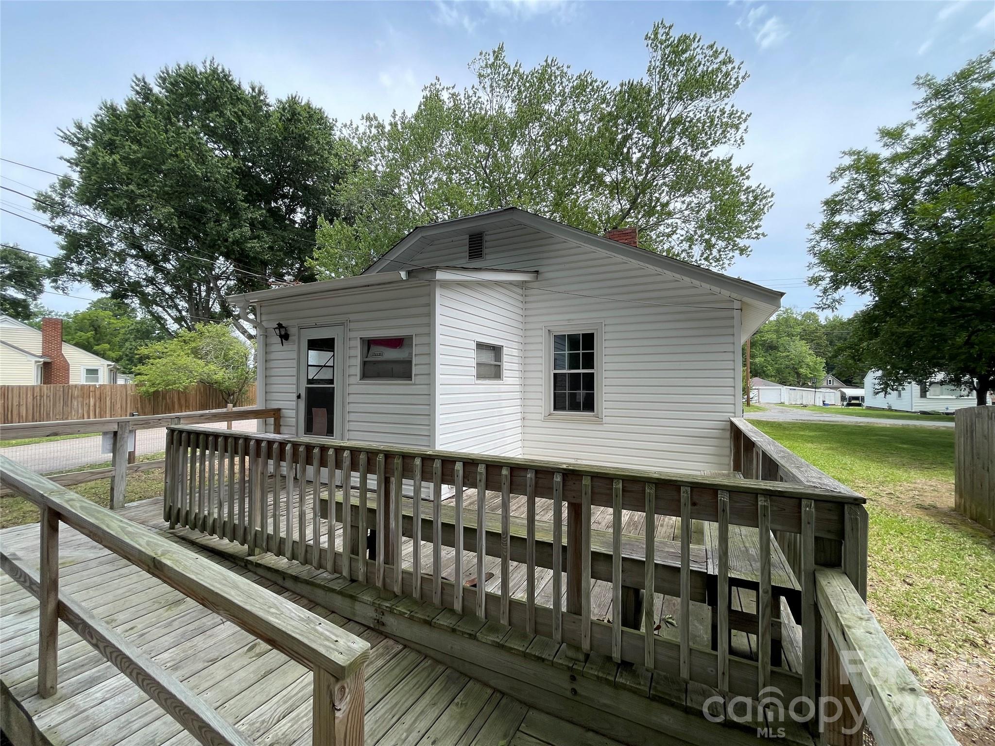 1408 Moose Road — Kannapolis