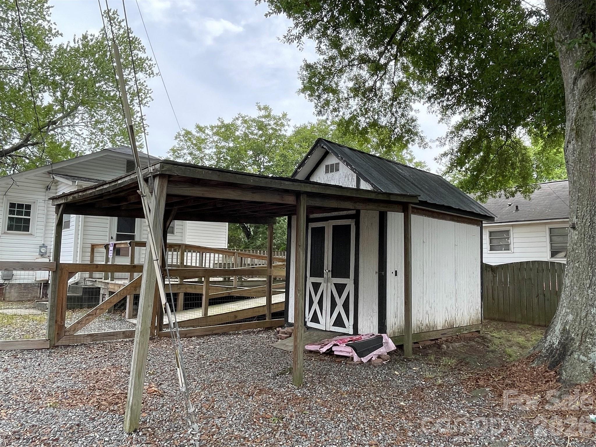 1408 Moose Road — Kannapolis