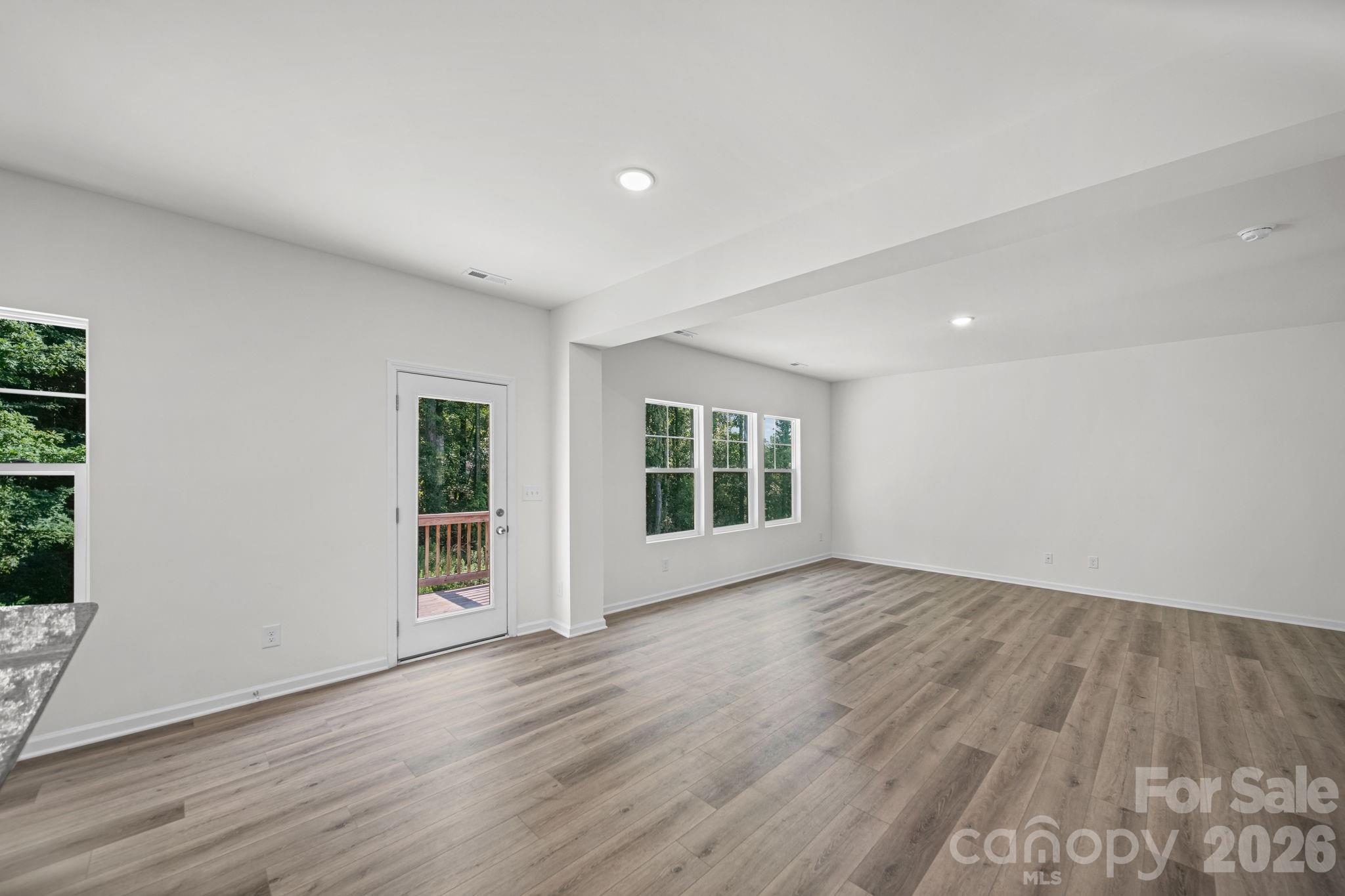 7725 E Lane Drive — Charlotte