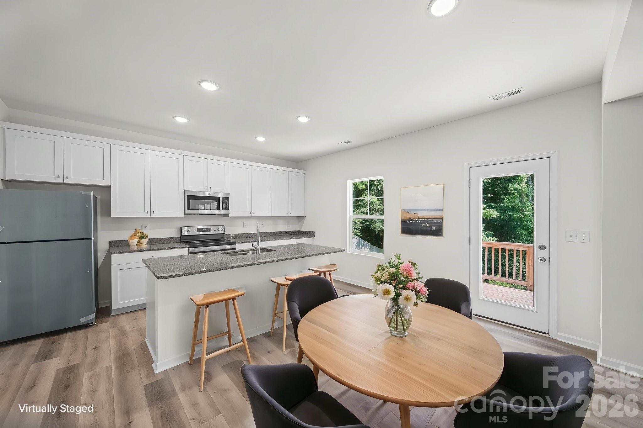 7725 E Lane Drive — Charlotte