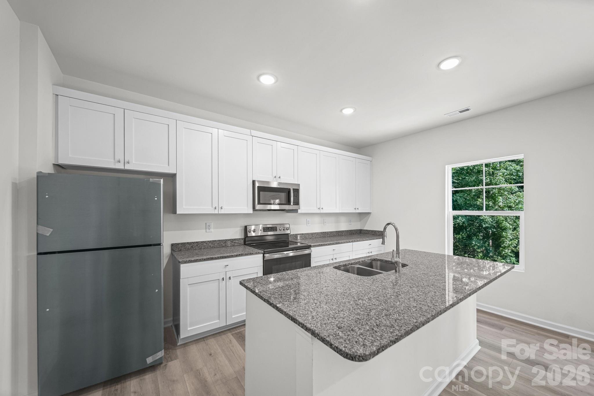 7725 E Lane Drive — Charlotte