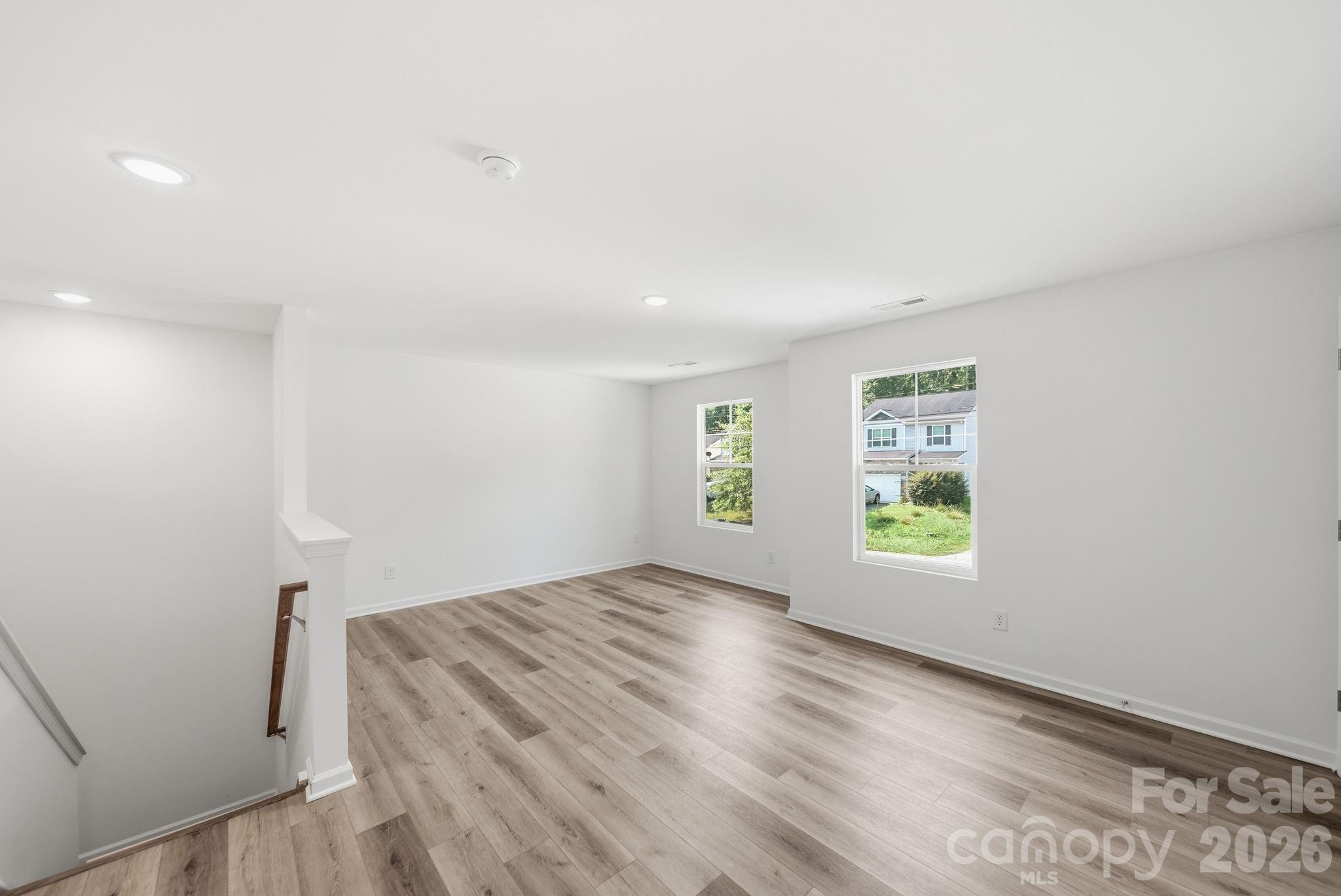 7725 E Lane Drive — Charlotte