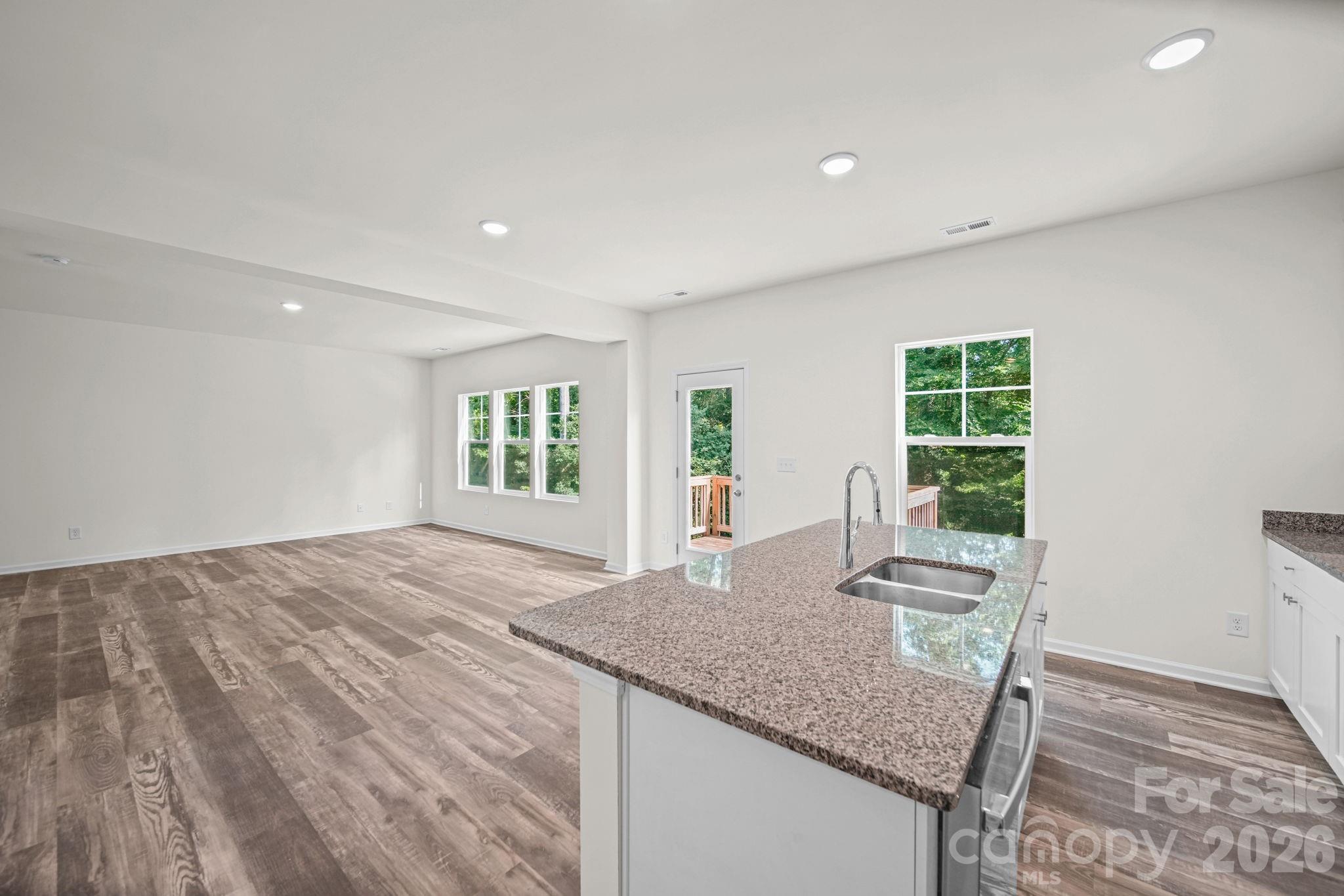 7809 E Lane Drive — Charlotte