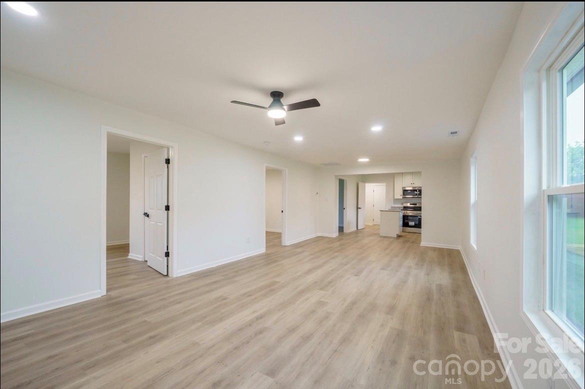 1810 E Greenbriar Road — Statesville