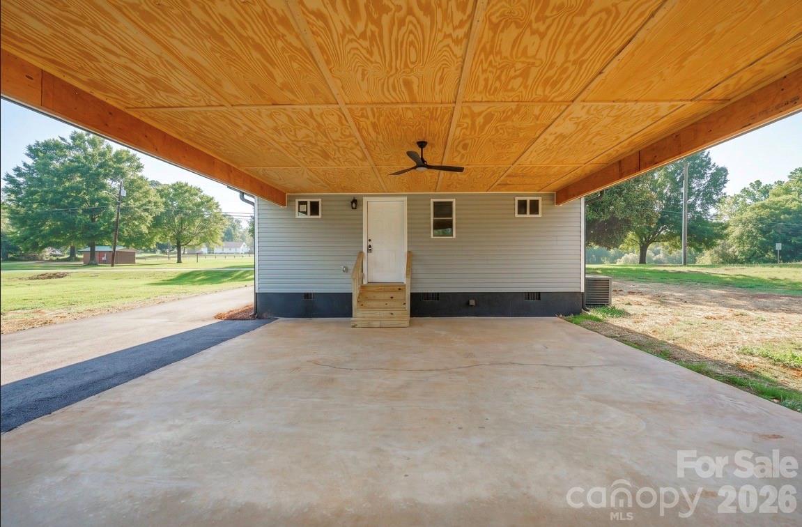 1810 E Greenbriar Road — Statesville
