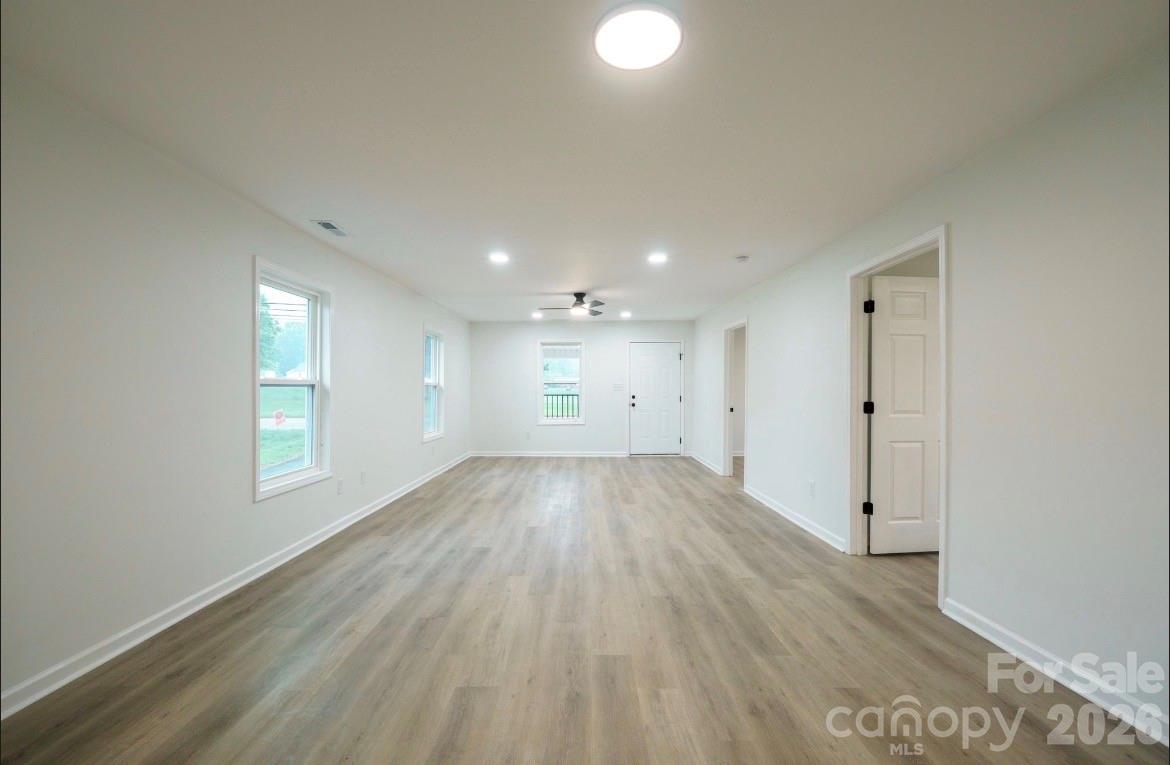 1810 E Greenbriar Road — Statesville