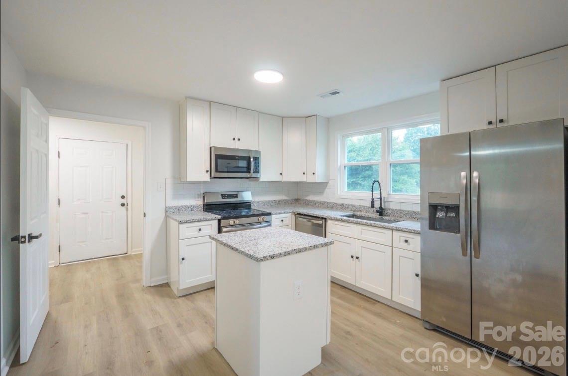 1810 E Greenbriar Road — Statesville