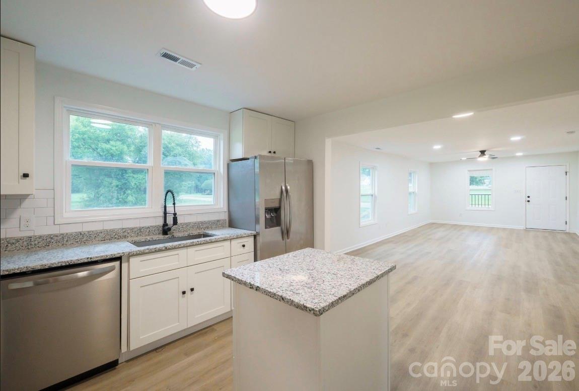 1810 E Greenbriar Road — Statesville