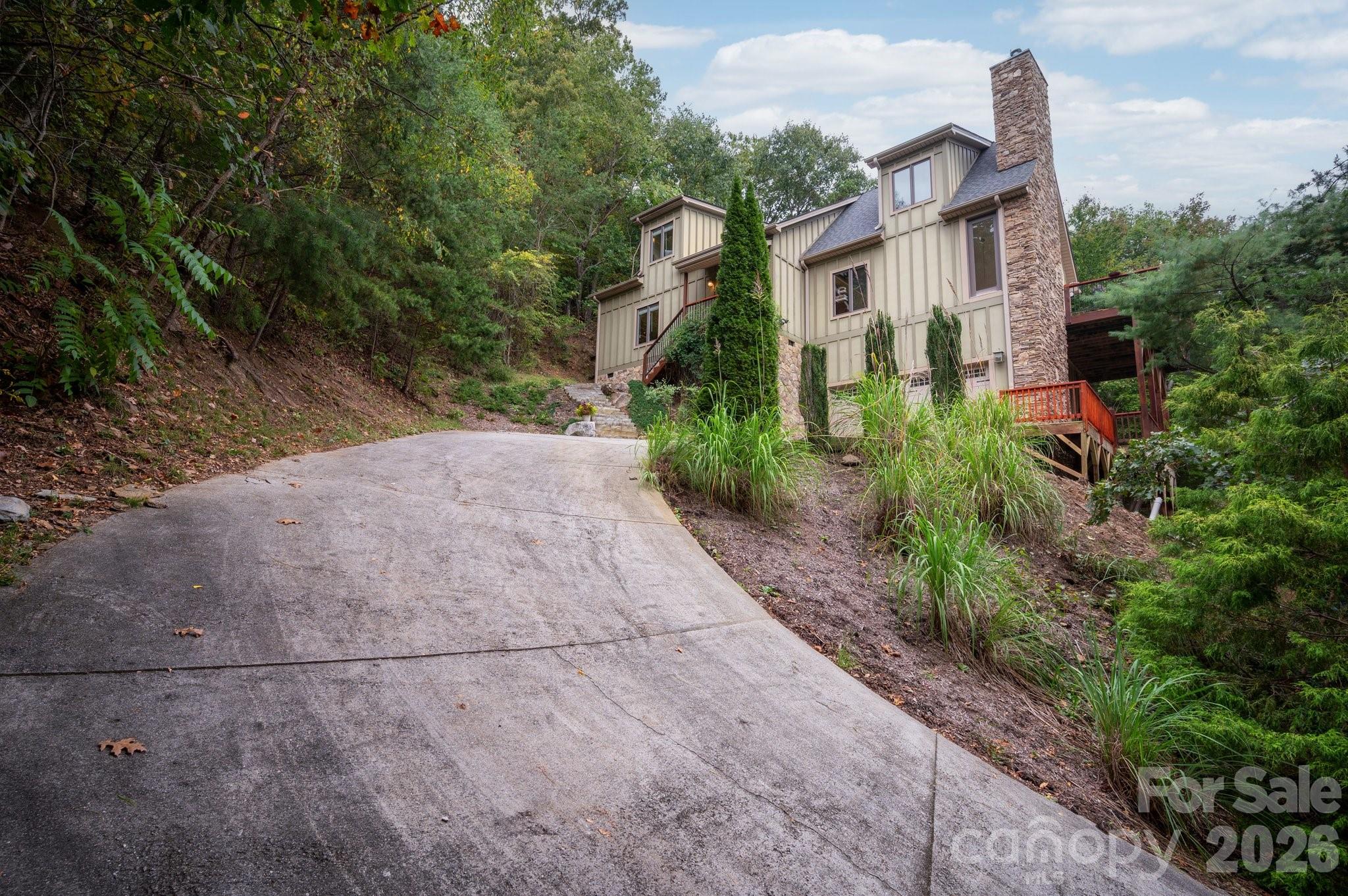 130 Black Oak Drive — Asheville