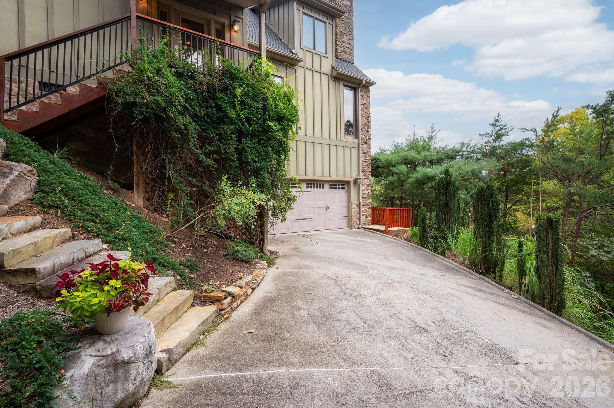 130 Black Oak Drive — Asheville