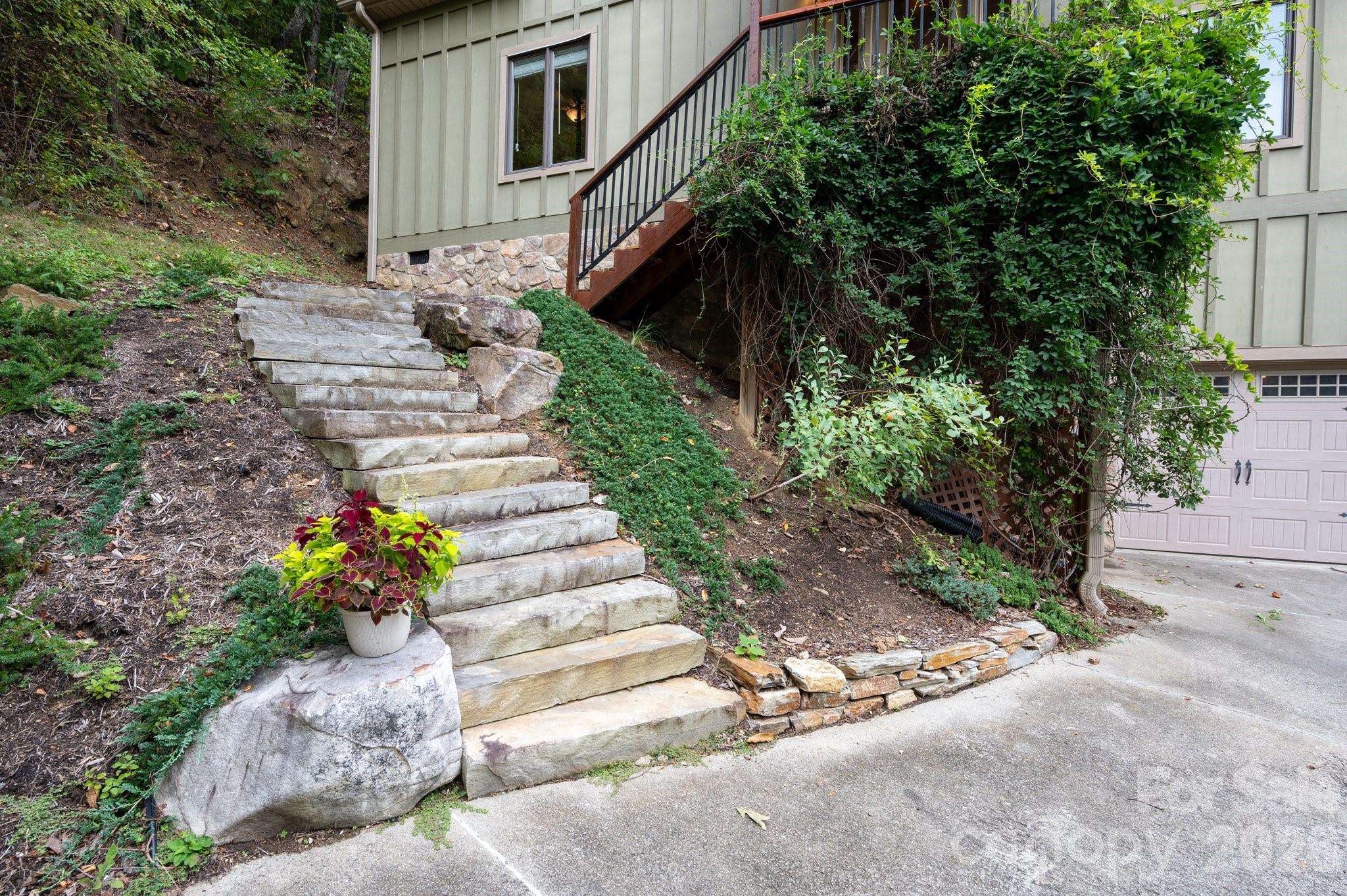 130 Black Oak Drive — Asheville