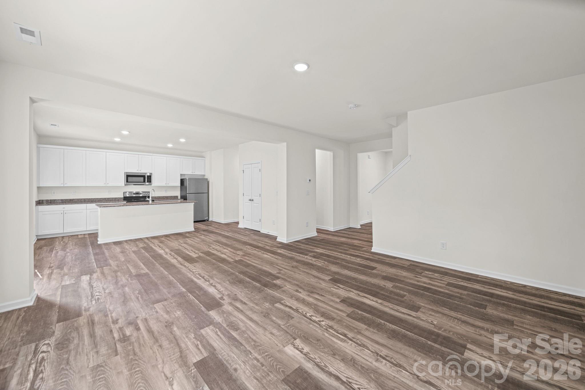7813 E Lane Drive — Charlotte